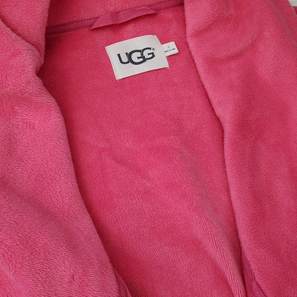 UGG Pink Cozy Robe - Picture 2 of 9
